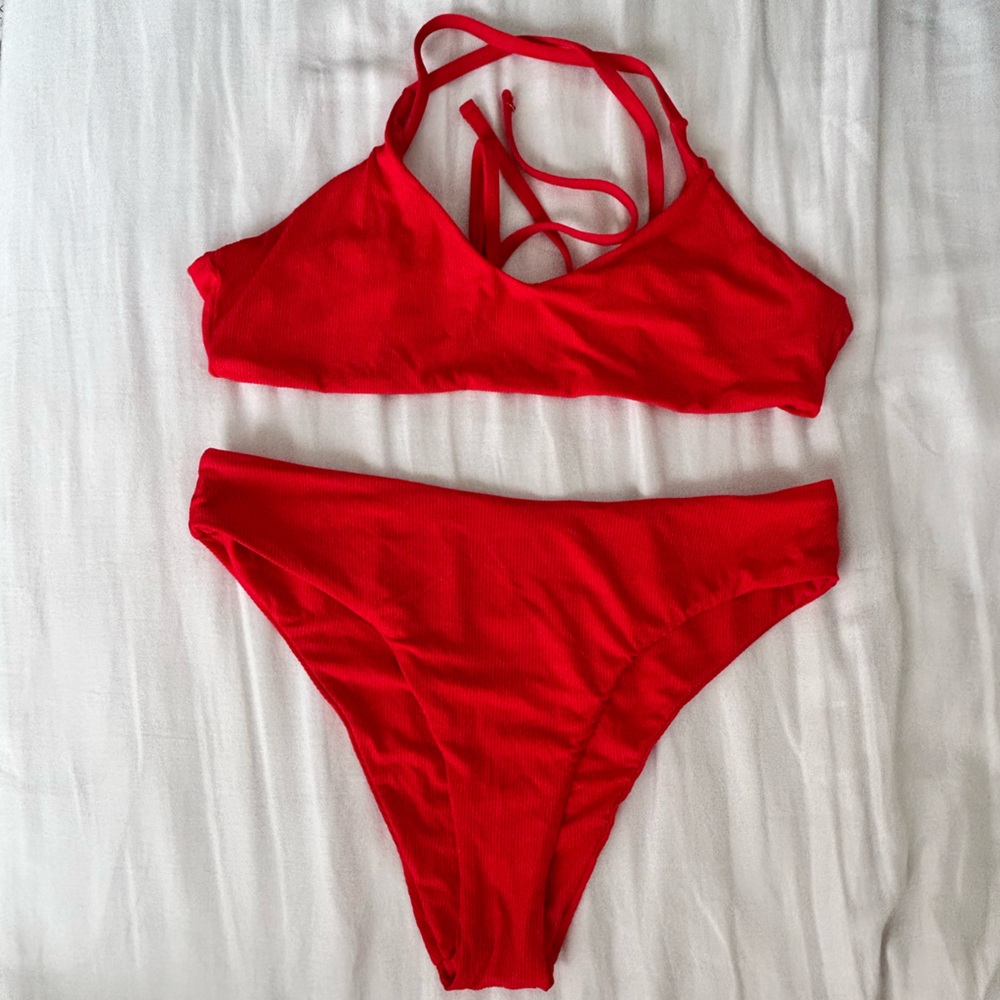 Medium red bikini